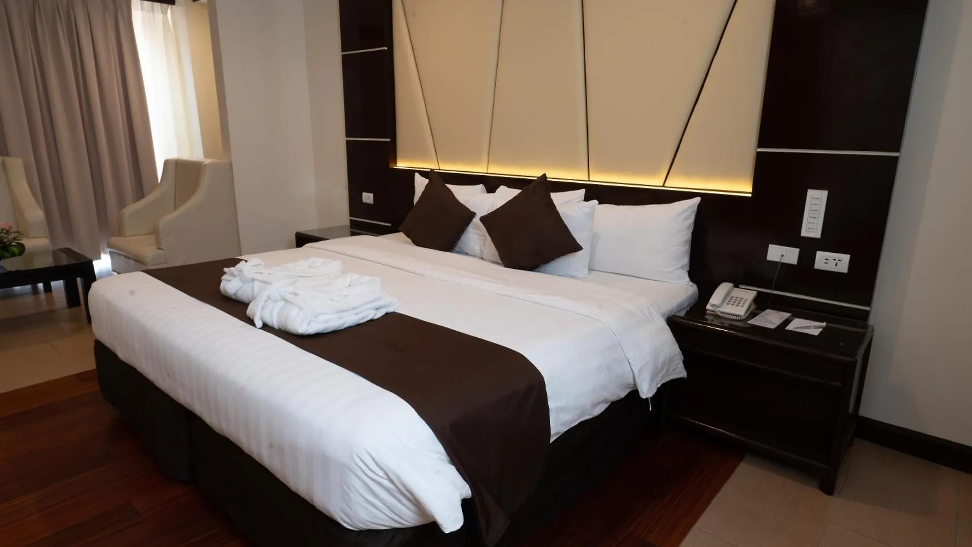 The Apo View Hotel Davao City 4*,